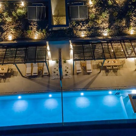 Salvia Luxury Collection Suites 크랭고카스텔론 외부 사진