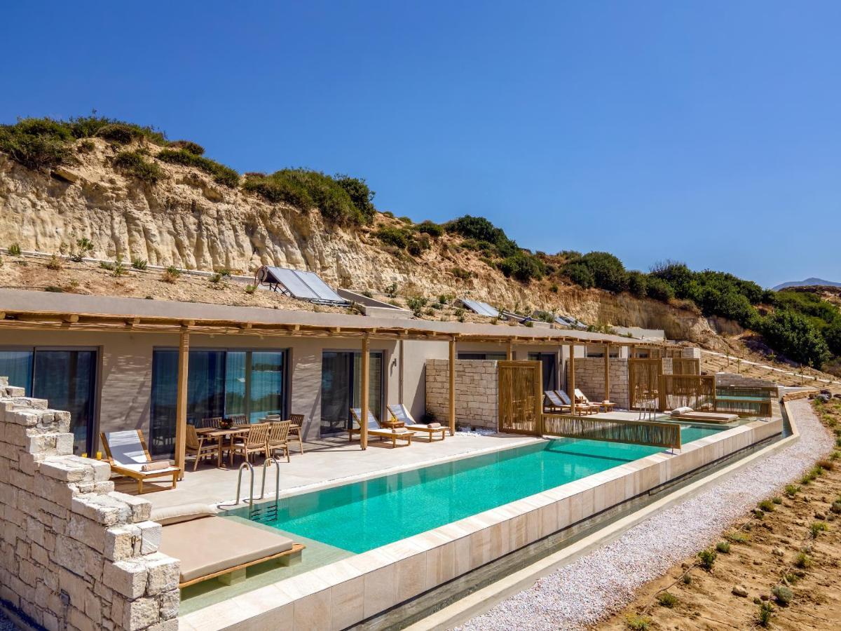 Salvia Luxury Collection Suites 크랭고카스텔론 외부 사진
